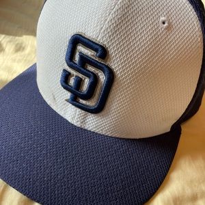 Vintage San Diego Padres New Era Fitted Hat 7 1/2